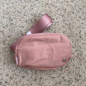 Lululemon Everywhere Belt Bag in Pink Pastel